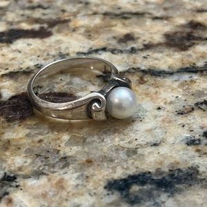 James Avery Retired Cultured Pearl Scroll Ring - size 5